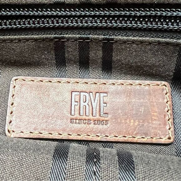 Frye NWT Logan Messenger Bag Dark Brown Leather MSRP $498 DB791 - Picture 12 of 16